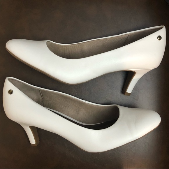 LifeStride Parigi White Pumps Size 12 - Picture 4 of 8